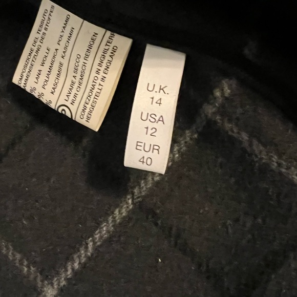 Elegant Black Double-Breasted Pea Coat for Men - Picture 5 of 8